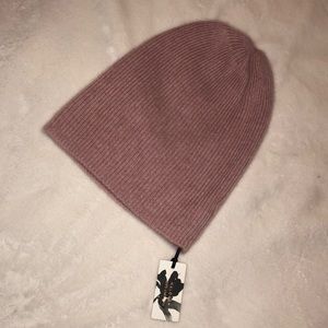 100% cashmere Bennie